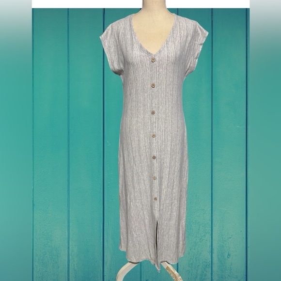 Caution To The Wind Dresses & Skirts - Caution to the Wind maxi dress medium